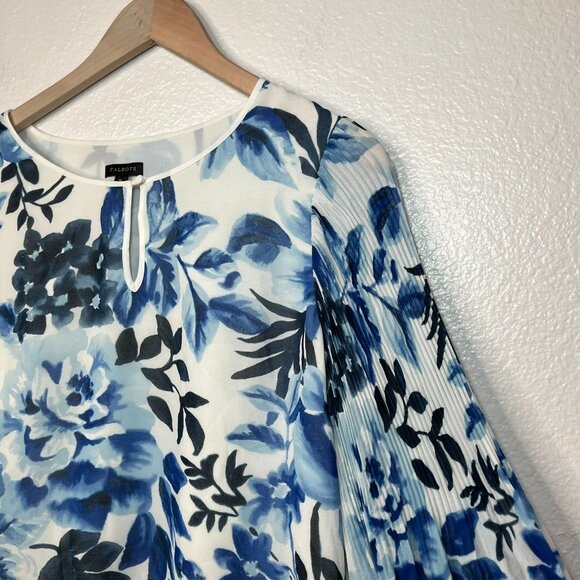 Talbots Women's Floral Blouse M Blue & White Long Pleated Bell Sleeve - Picture 7 of 13